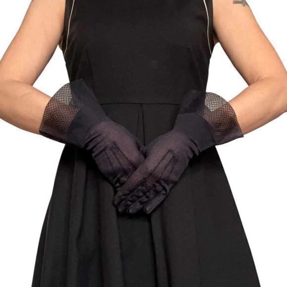 Vintage Navy Blue Mesh Gauntlet Womens Evening Gloves Size 6 - Made in Saxony